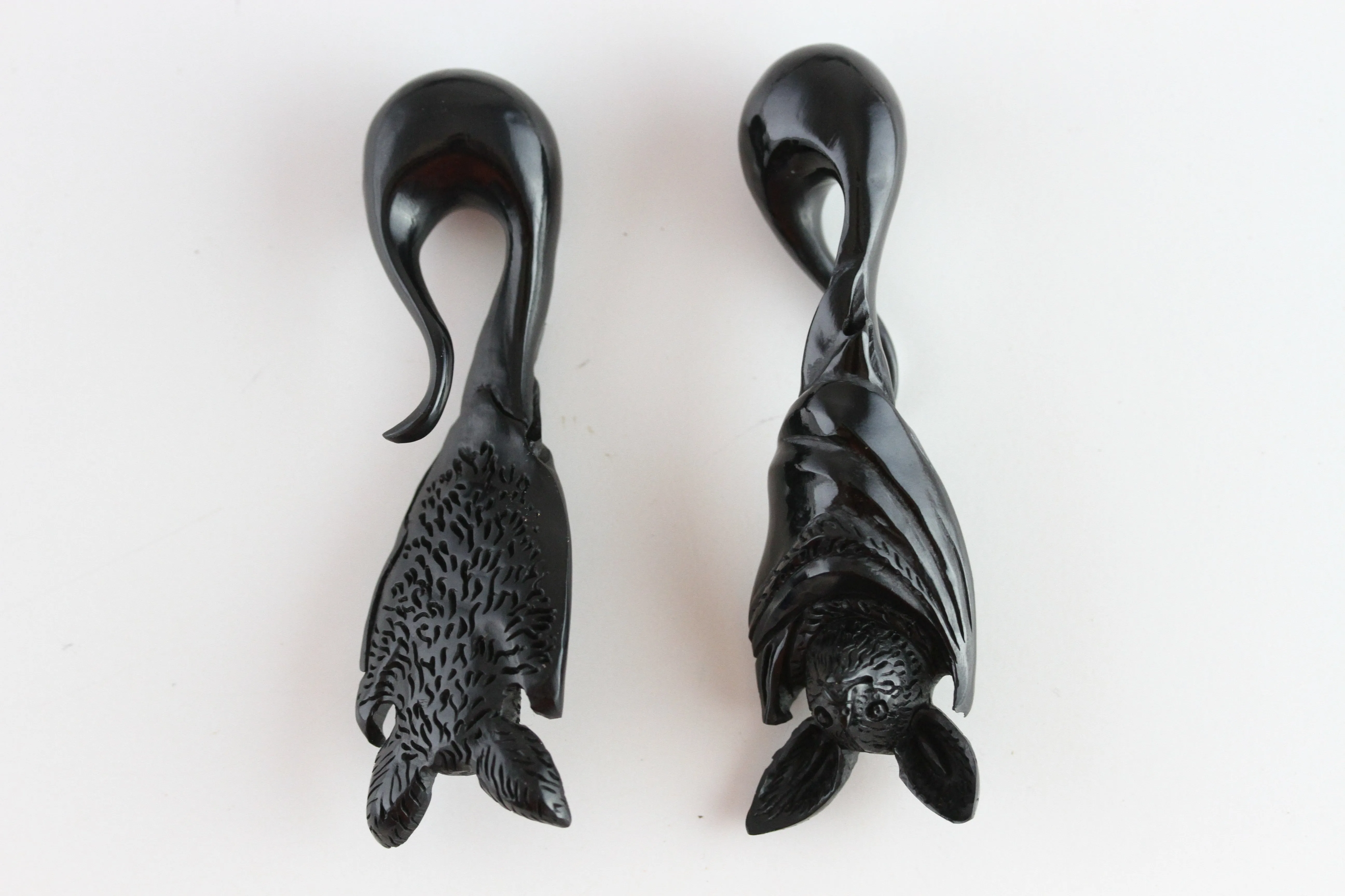 Bat Twisting Hanging Plugs (Pair) - B046