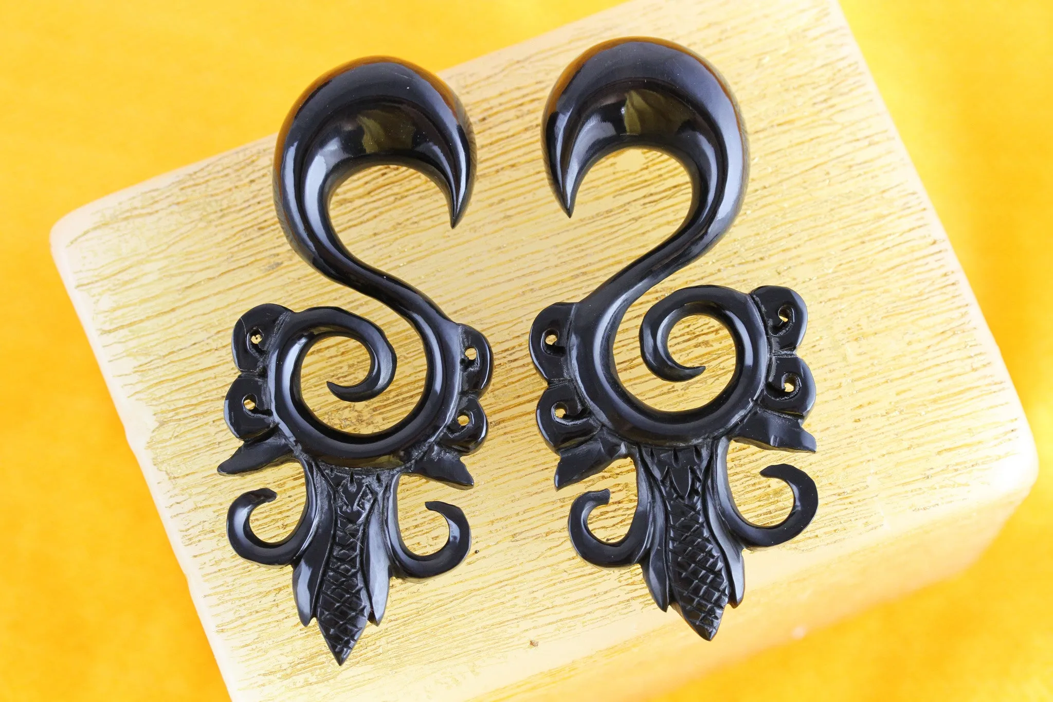 Black Carved Stretching Hanger Earrings (Pair)  - B010