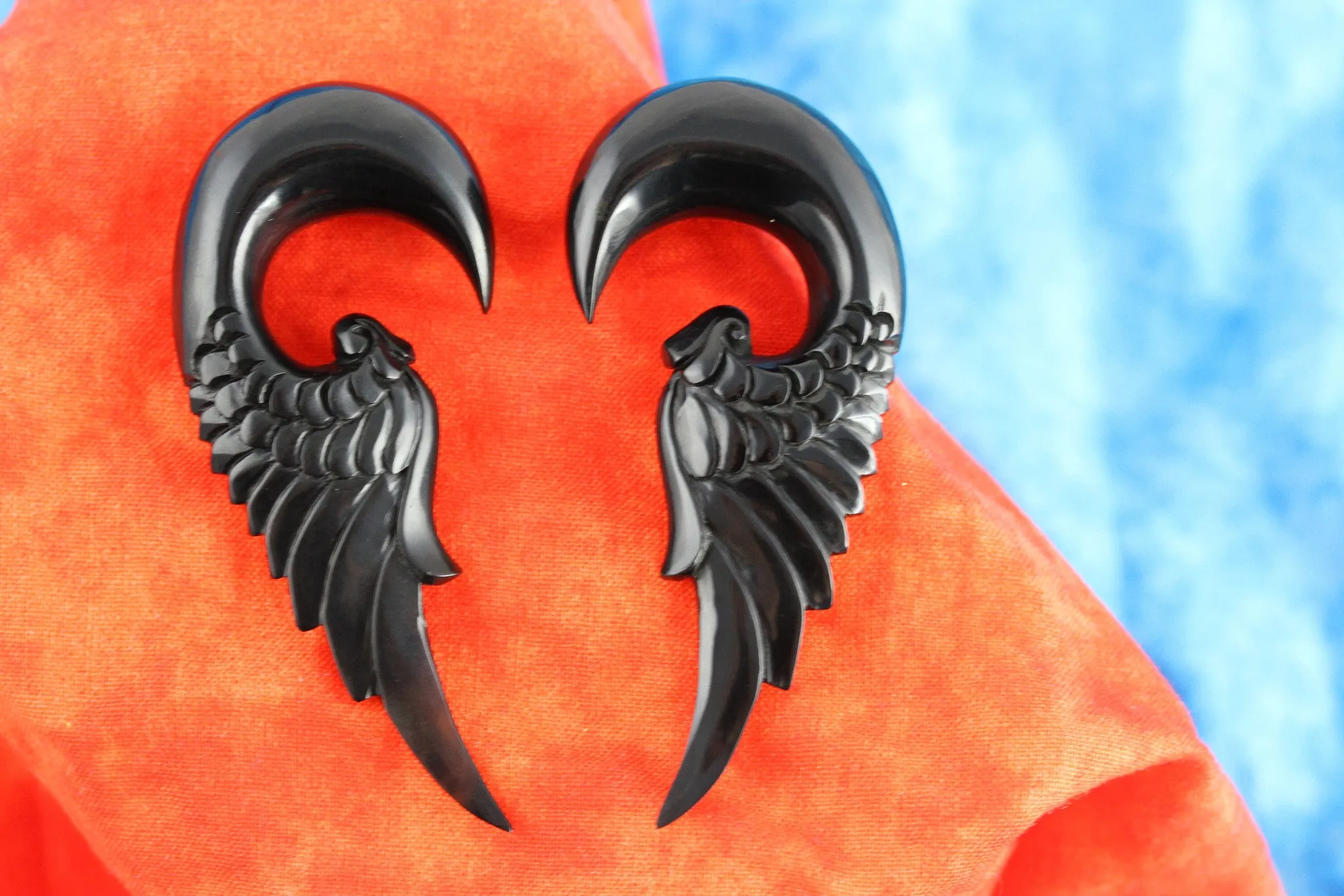 Black Feather Stretch Gauge Earrings (Pair) - B034