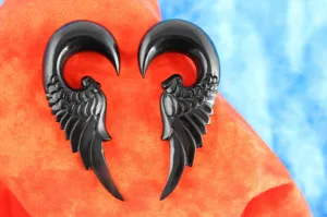 Black Feather Stretch Gauge Earrings (Pair) - B034