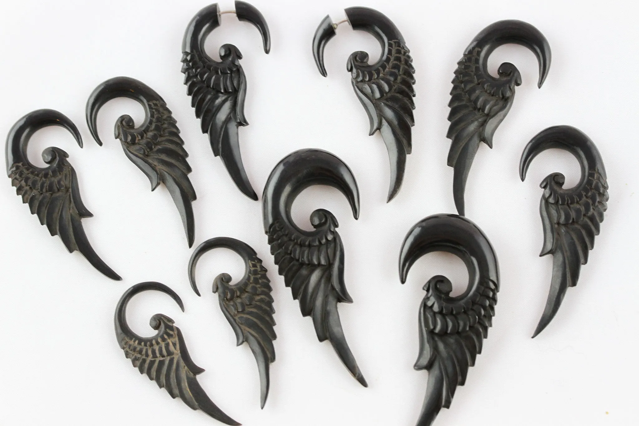 Black Feather Stretch Gauge Earrings (Pair) - B034
