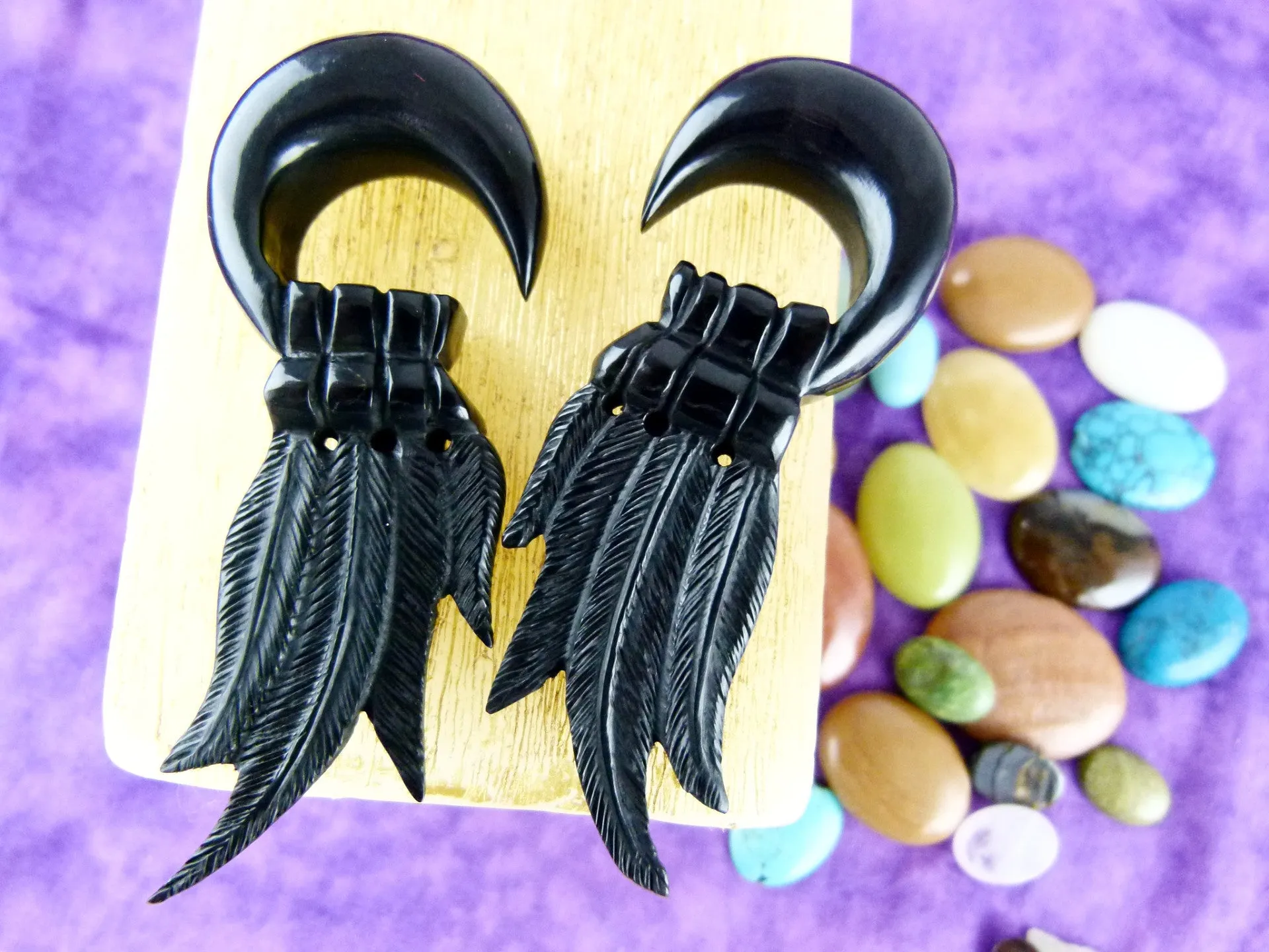 Black Four Feather Horn Hangers (Pair) - B027