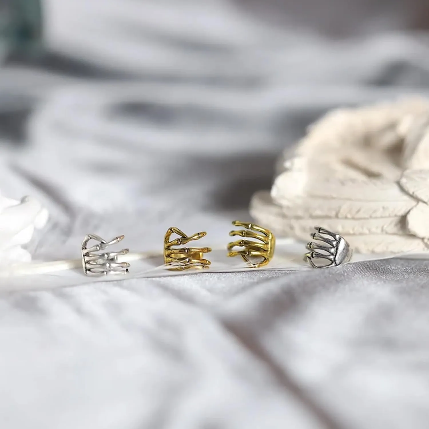 Gold Skeleton Hand Ear Cuff Earrings Fake Gothic Earrings for Halloween Costume Jewelry Gifts