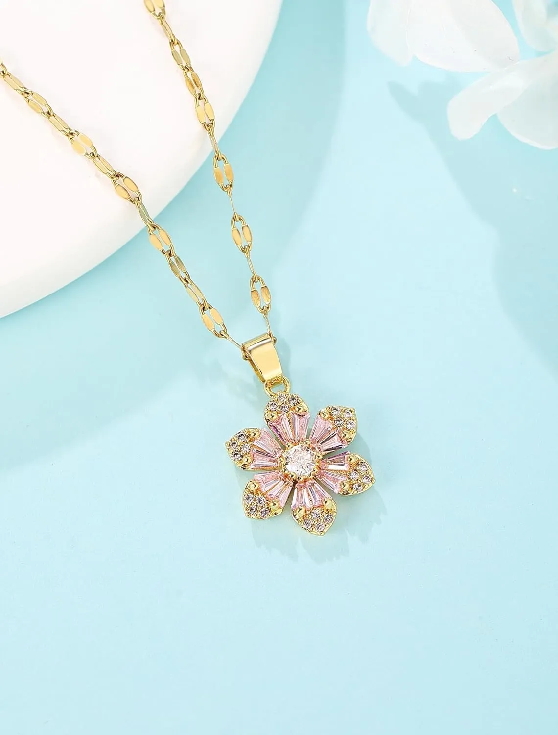 Necklace for women - Star, Moon, Phoenix, Swan, Emerald, Pink, Jewelry Gift for Women and Mothers - Ideal for Everyday Wear