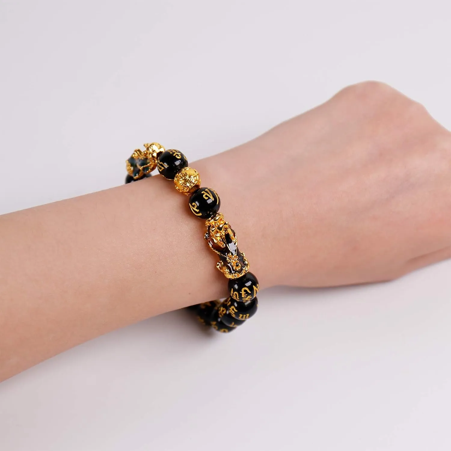 NEWITIN 12 Pieces Feng Shui Bracelets for Men Lucky Bracelet Obsidian Wealth Amulet Bracelet Hand Carved Pi Xiu Bracelets for Men and Women